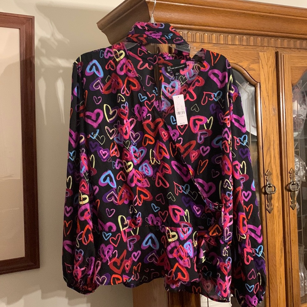 Black heart design long sleeve blouse